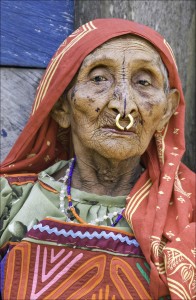 1.2 redding Sharpened-Panama Kuna Woman-11-20-11_300