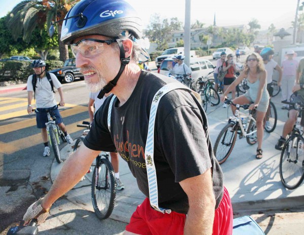 Critical Mass Laguna Beach organizer Les Miklosy prepares for take-off with a group of about 30 cyclists, who assembled Saturday at the corner of Legion and Park Avenues. Miklosy and fellow cycling enthusiasts Michael Hoag and Jill Richardson plan rides on the third Saturday of the month to tout the benefits of cycling and to advocate for safer routes throughout town. Staff photo by Courtenay Nearburg 