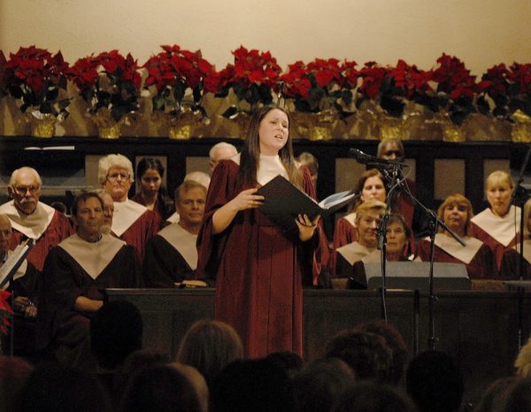 Soloist Kristen Pickering and the Laguna Presbyterian Church Choir sings in the Christmas season of 2011.